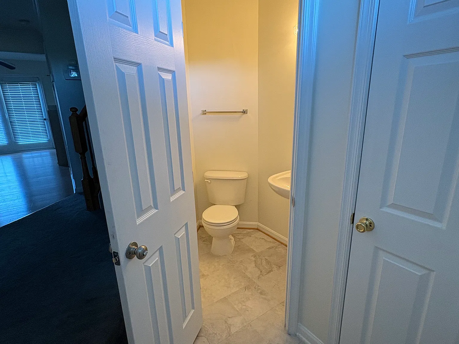 3 bed, 2.5 bath, 1320 sqft, $2,150 — Photo 3