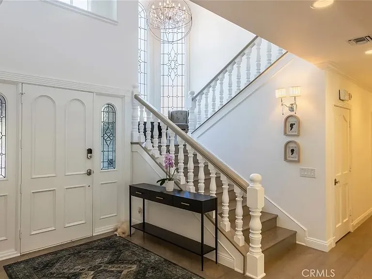4637 Westchester Dr — Photo 6