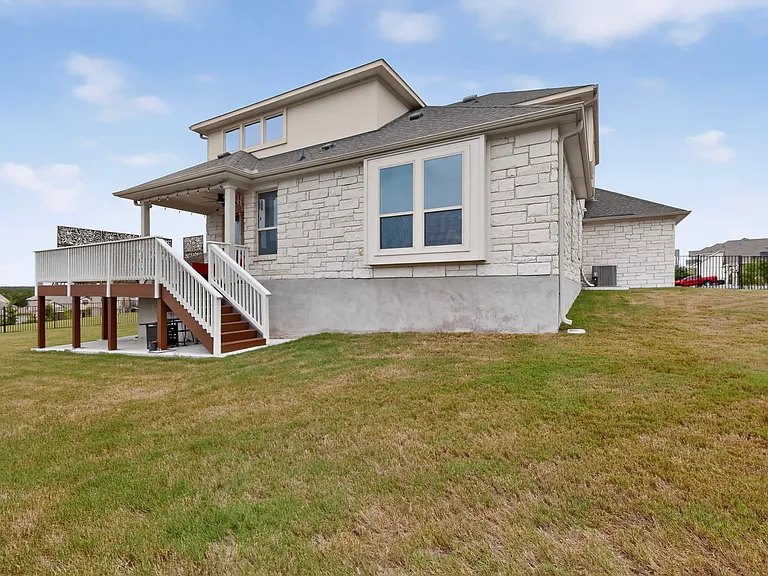 1900 Vinaros Ct — Photo 41