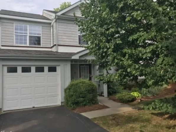 131 Stonington Cir #131, South Burlington, VT 05403