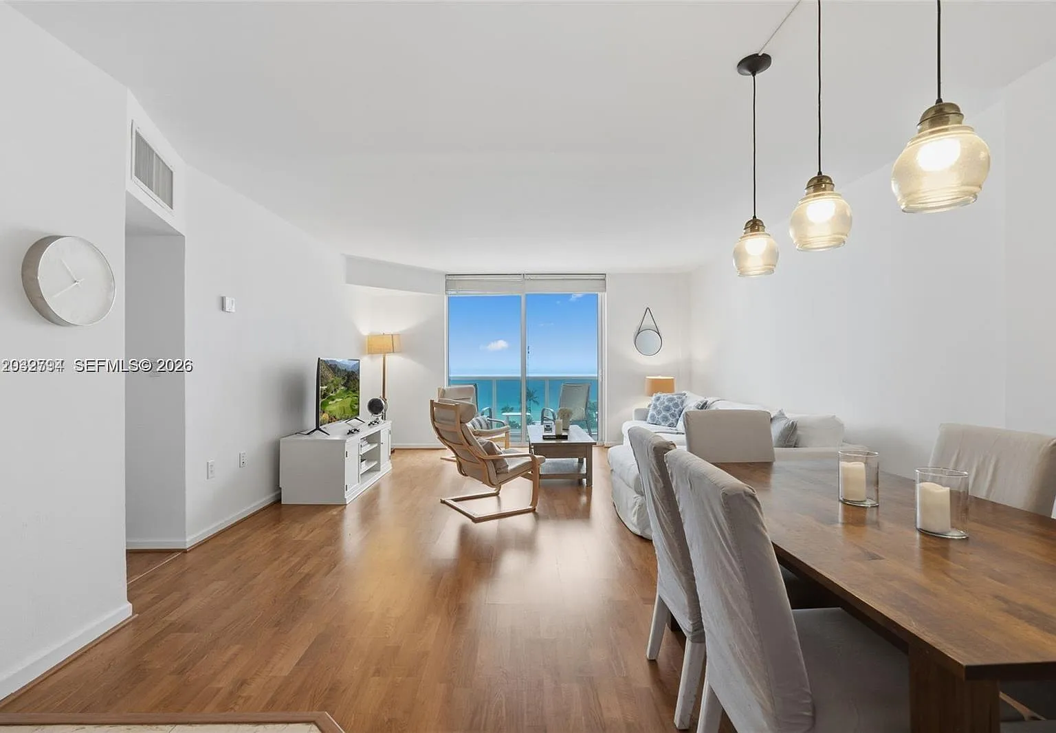 Harbour House — Photo 3