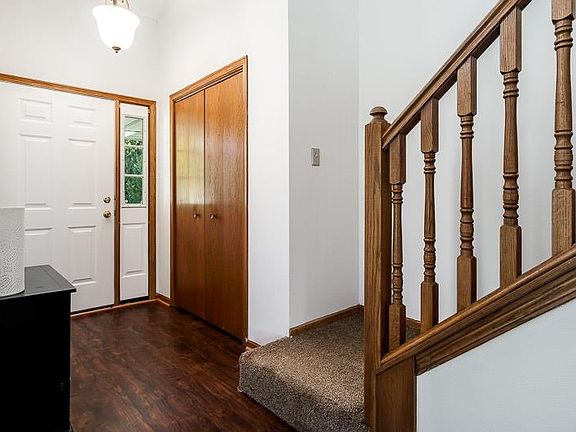 3rd image of 7479 Countryshire Ln