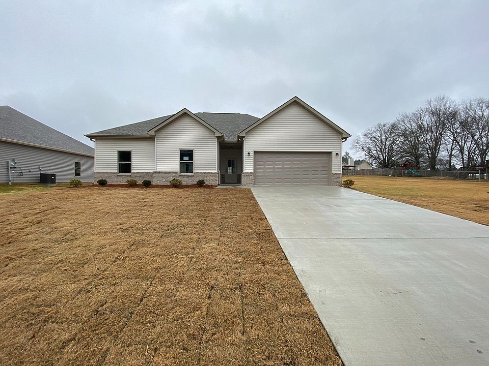 1st image of 65 Red Oak Ct
