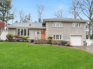 19 Linden Ln, Wayne, NJ 07470