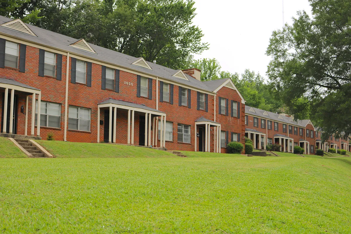 Building Photo - 1653 Valley Ave