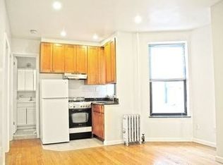 70 Graham Ave, Brooklyn, NY 11206