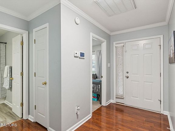 3rd image of 1559 Ellery Ln