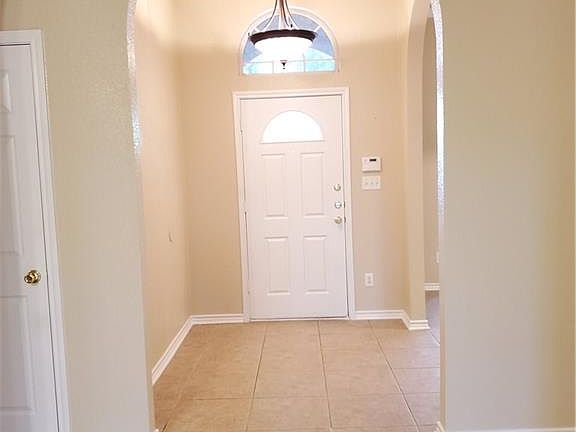 5th image of 402 Canoe Dr