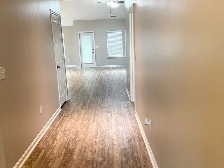 3713 Park Pointe Ave — Photo 6