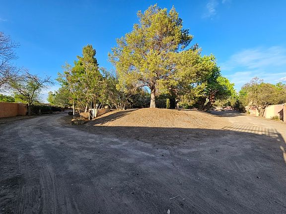 3rd image of 625 Camino De Corrales Del Norte