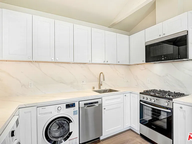 1130 Ashland Ave #B — Photo 5