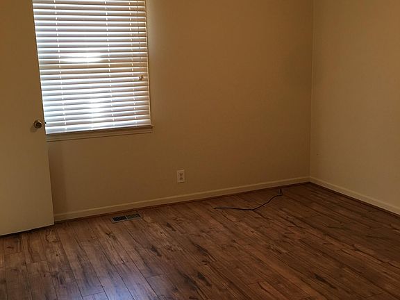 2nd image of 3301 Falls Creek Dr