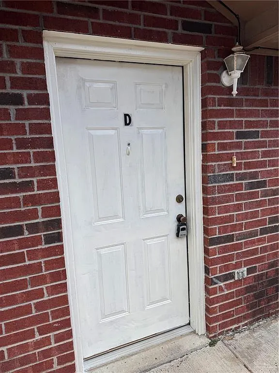 2 bed, 2.0 bath, 3808 sqft, $800 — Photo 2