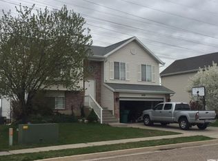 1959 Jenny Ln, Clearfield, UT 84015
