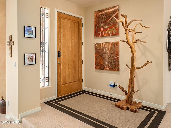 2nd image of 5 Heritage Cir