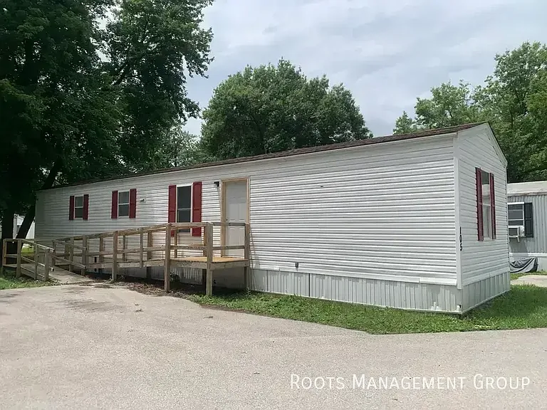 8725 Wabash Ave #105 — Photo 11