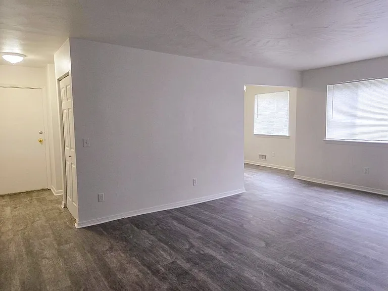 East Ridge Manor Apartment Homes — Photo 22