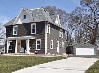 6170 S Racine Pl, New Berlin, WI 53146