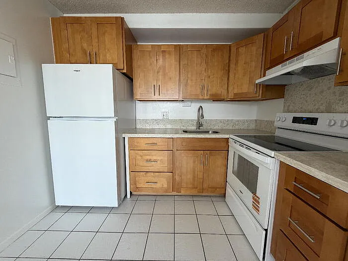 1 bed, 1.0 bath, $2,025 — Photo 3