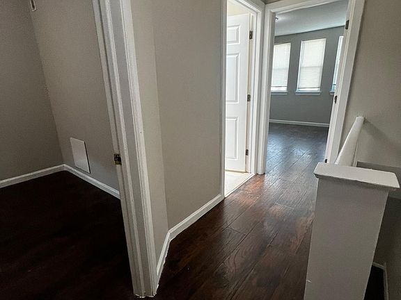 5th image of 1644 S Lindenwood St