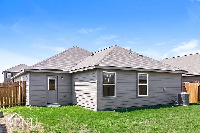 18500 Allen Welch Dr — Photo 17