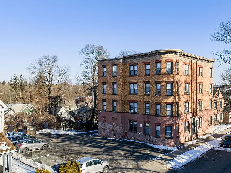 92 Woodside Terrace — Photo 39