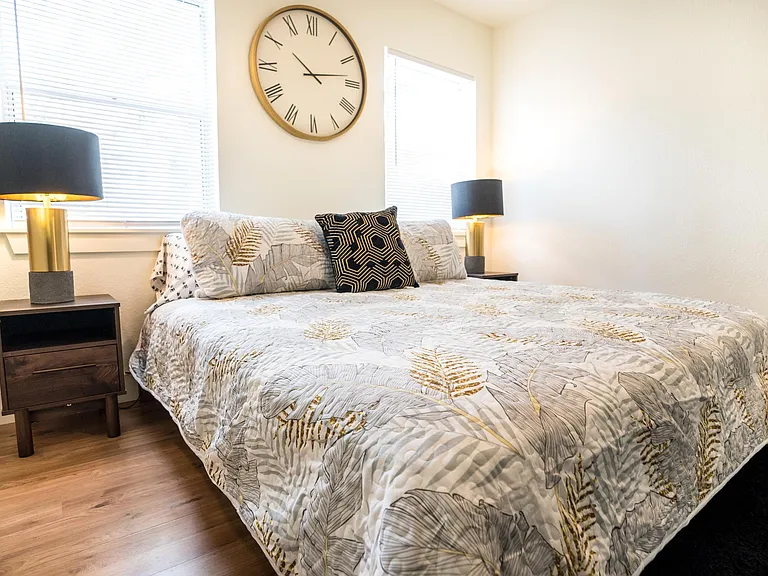 2160 Riverside Ave #2 — Photo 3