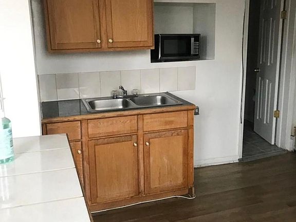 2nd image of 2235 N Western Ave #2