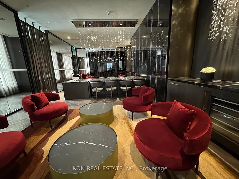 11 Yorkville Ave #4001 — Photo 30