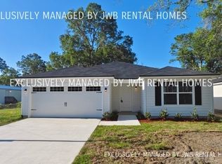 8126 Vining St, Jacksonville, FL 32210