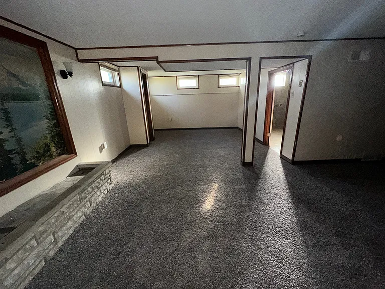 299 Dashwood Dr — Photo 10