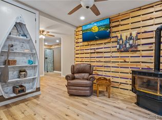 960 Spring Cove Rd, Sunrise Beach, MO 65079