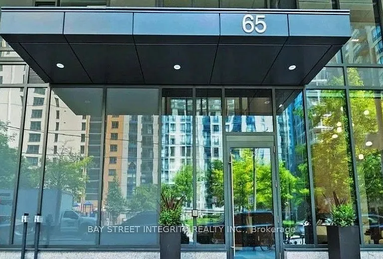 65 Mutual St #3201 — Photo 2