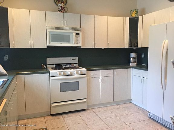 5th image of 1295 Arden Ave