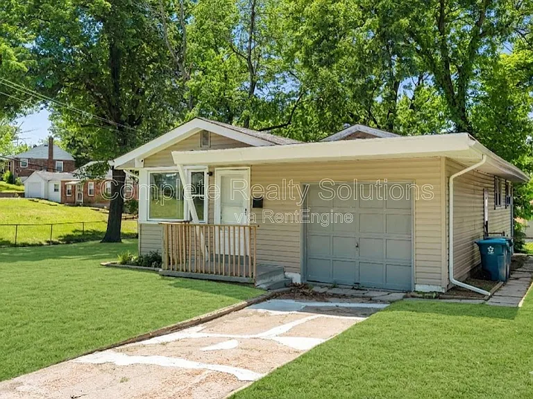 2502 McLaran Ave — Photo 16