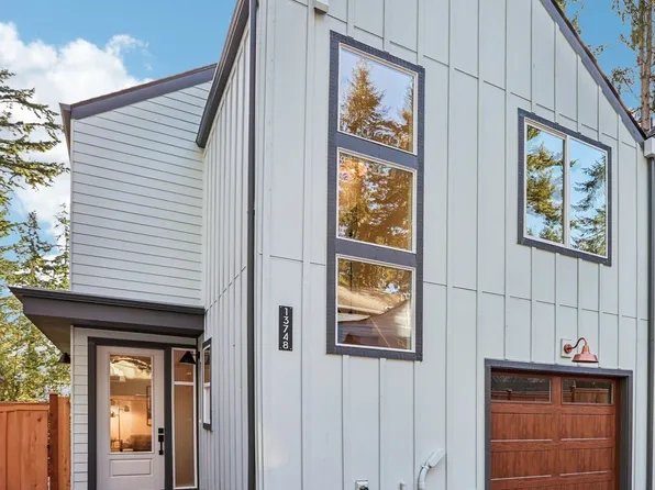 13748 Stone Avenue N, Seattle, WA 98133