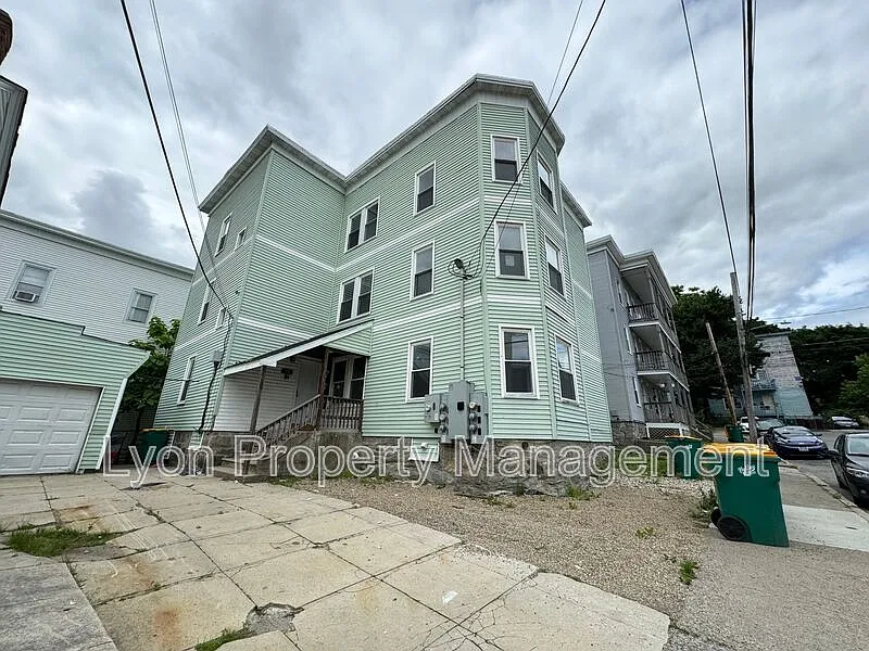 1 bed, 1.0 bath, $1,395 — Photo 2