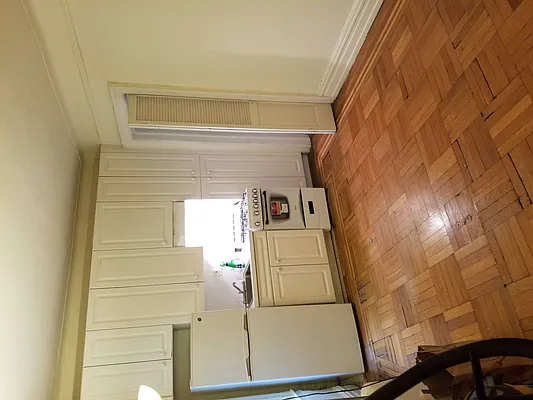 Rented by B Gans Management | media 12