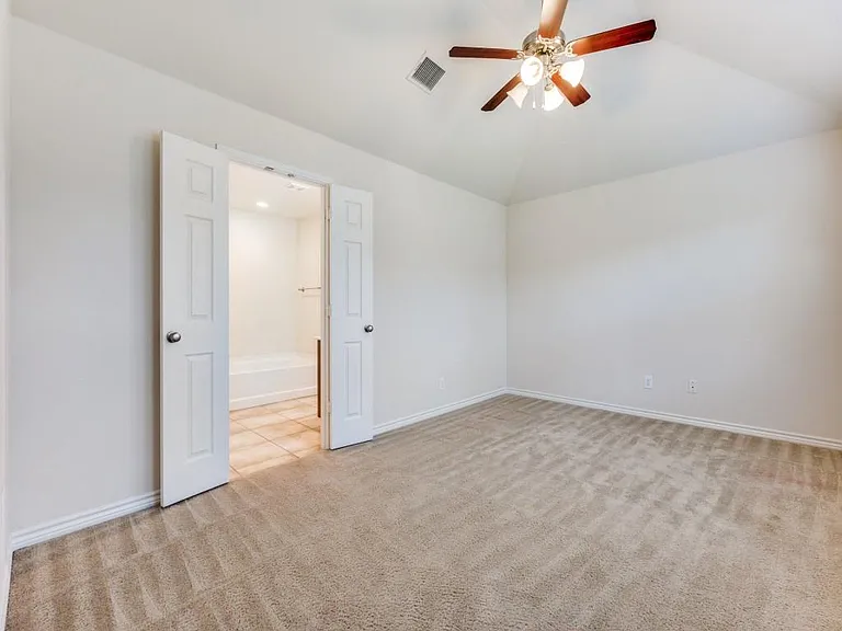 3605 Chapel Hill Ln #3605 — Photo 9