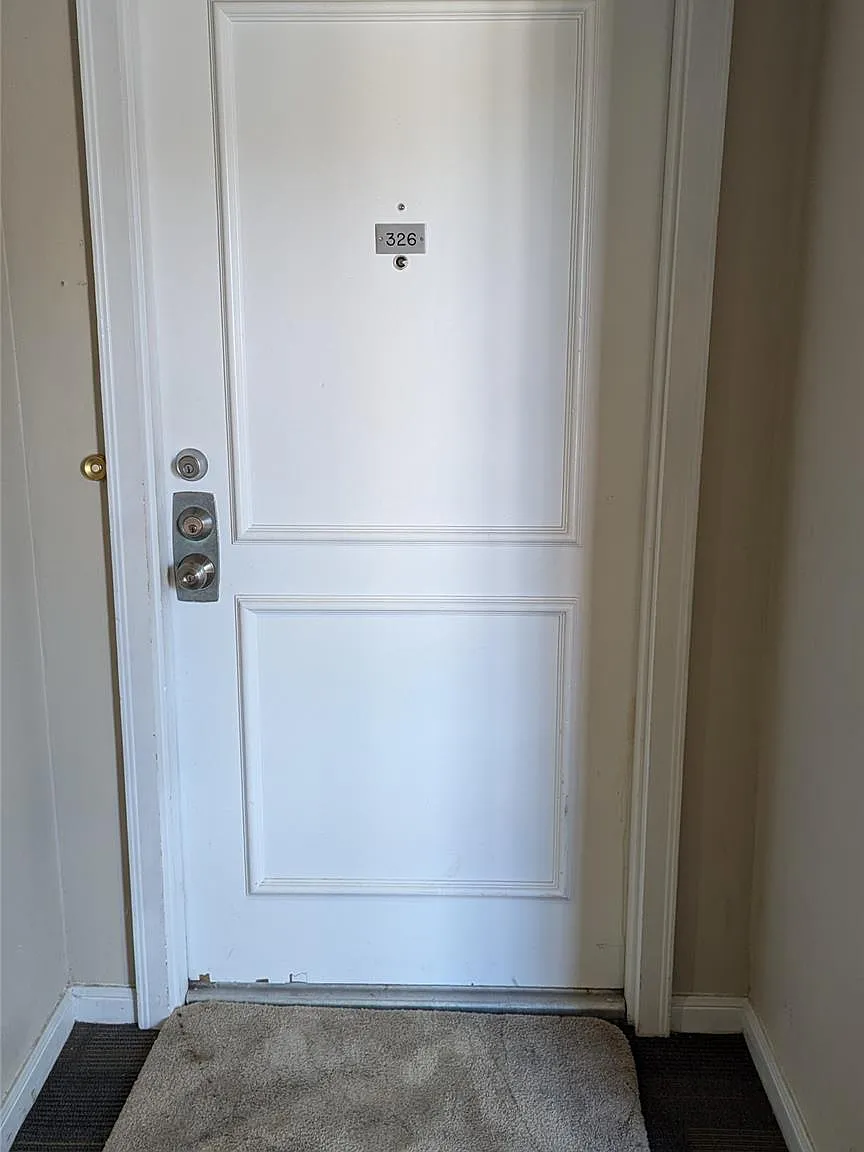 2 bed, 2.5 bath, 1398 sqft, $1,950 — Photo 4