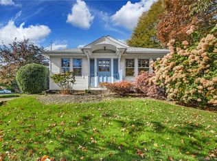1699 Huntington Tpke, Trumbull, CT 06611