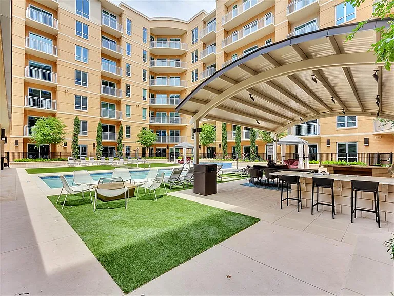 Preston Hollow Village — Photo 25