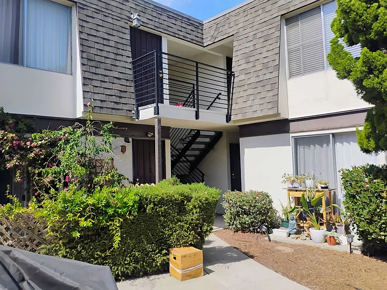 1534 Thomas Ave — Photo 1