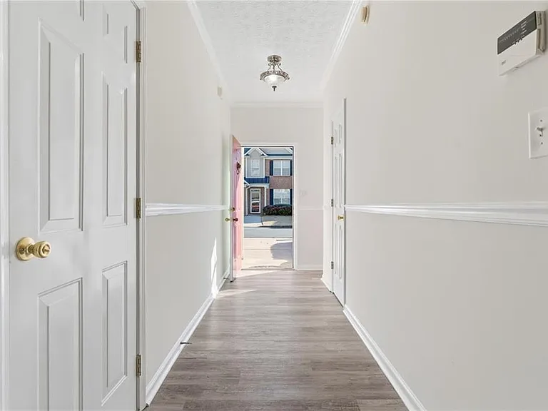 2913 Greyhawk Ln — Photo 23