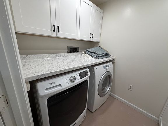 2nd image of 5904 Roberts Common Ct