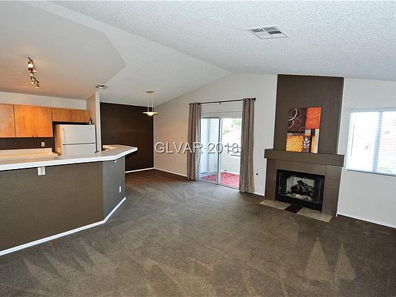 2nd image of 512 Yacht Harbor Dr Unit 203