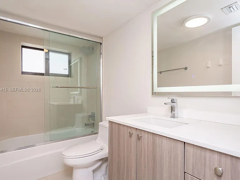 800 S Dixie Hwy #208 — Photo 13