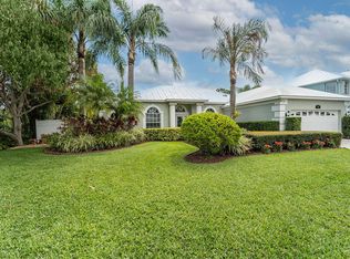 527 NW Bellworth Pl, Jensen Beach, FL 34957