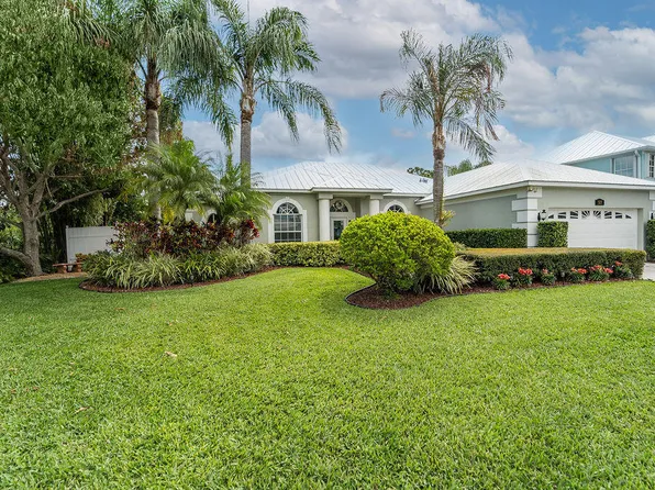 527 NW Bellworth Place, Jensen Beach, FL 34957
