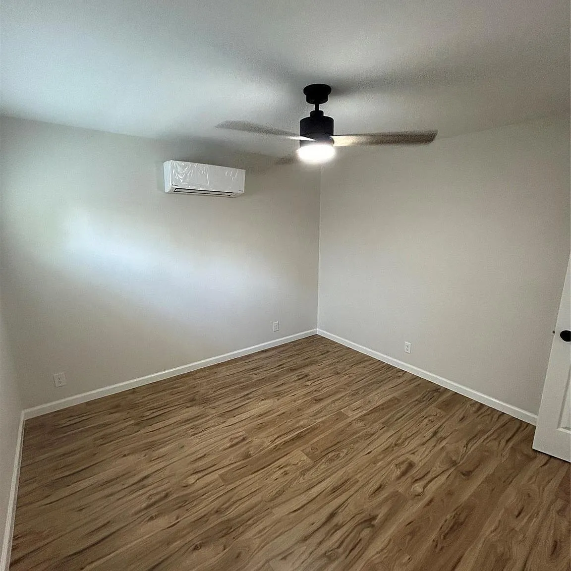 1 bed, 1.0 bath, 500 sqft, $1,375 — Photo 3